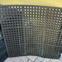 31 Rubber Mat 36”x36”