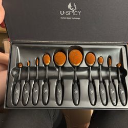 U Spicy Makeup Brushes