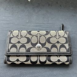 COACH SIGNATURE TRIFOLD WALLET