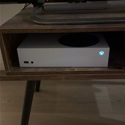 Xbox One And Controllers