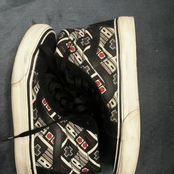 Nintendo Vans collab size 7 women