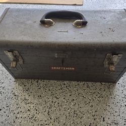 VINTAGE CRAFTSMAN METAL TOOL BOX