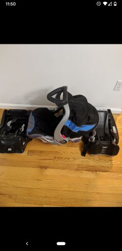 Car seat with 2 bases