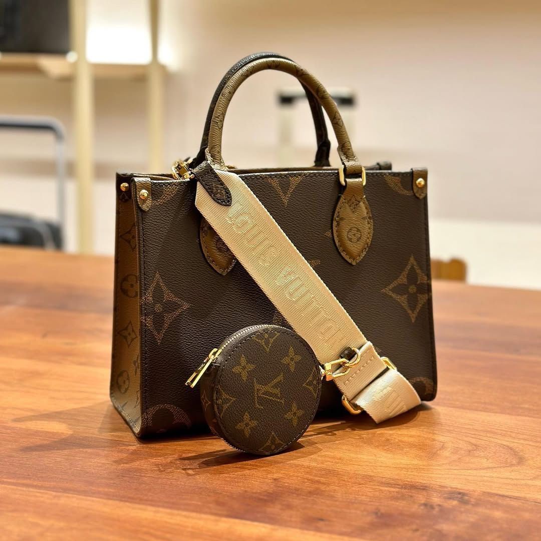 LOUIS VUITTON OnTheGo PM
