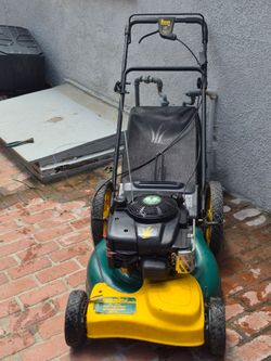 Self Prollpe Law Mower In Good Working Condition