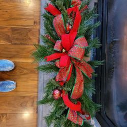 Christmas Swag Centerpiece