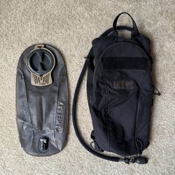CamelBak Hiking Pack w/ 3L Reservoir