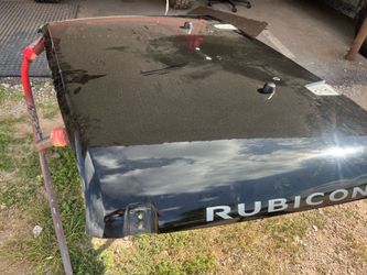 2015 jeep rubicon hood