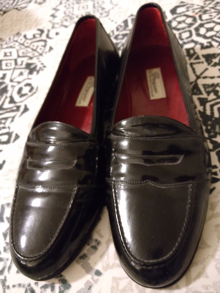 Brogano by Cole Haan size 9 Loafer