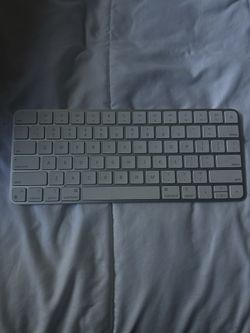 Apple Keyboard