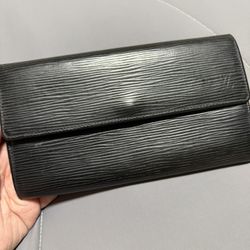 LV Wallet