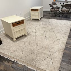 Beautiful 8 X 10 English Cream Colored Rug