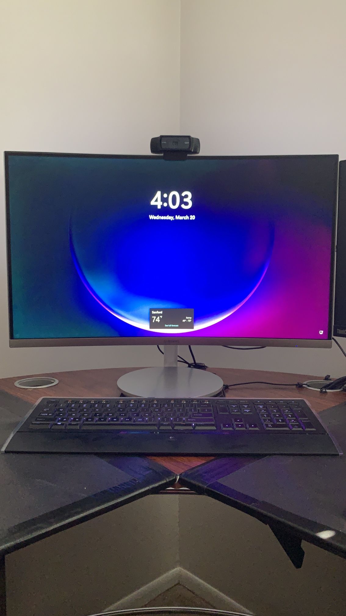 Samsung 27” Curved Monitor 