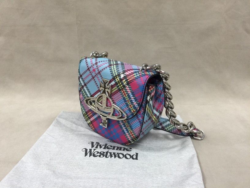 The Jodie Saddle crossbody bag