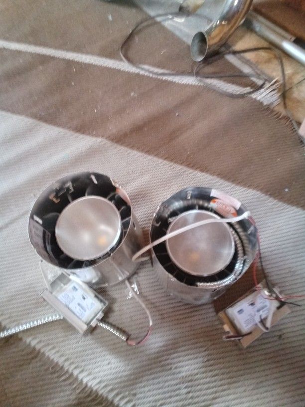 SALE!!! Pair Of 6 Inch LED Canister Lights