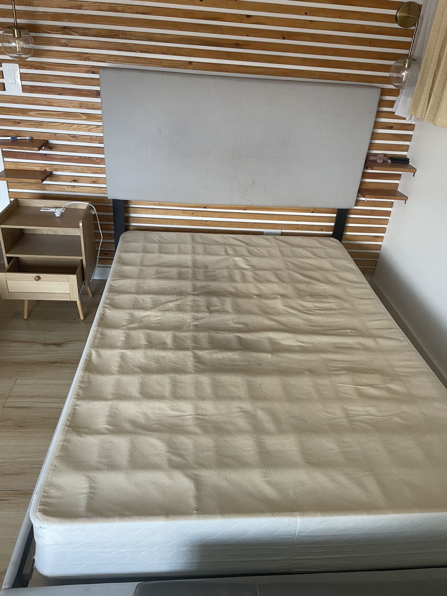 full size bed frame and box spring