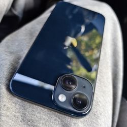 iPHONE 13 (Midnight ⭐) • 128 GB • T-MOBILE & Metro      