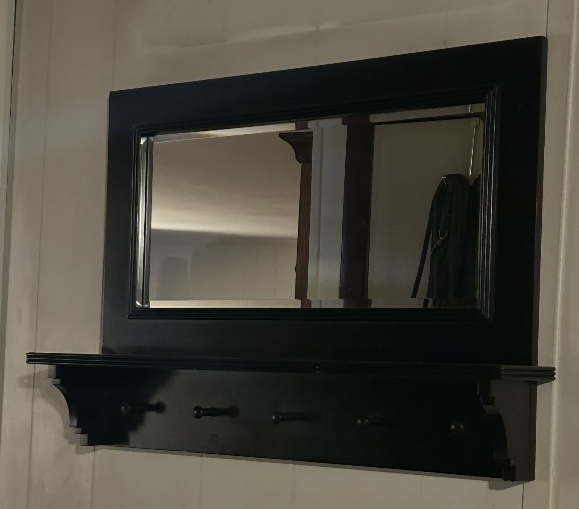 Mirror /Shelf