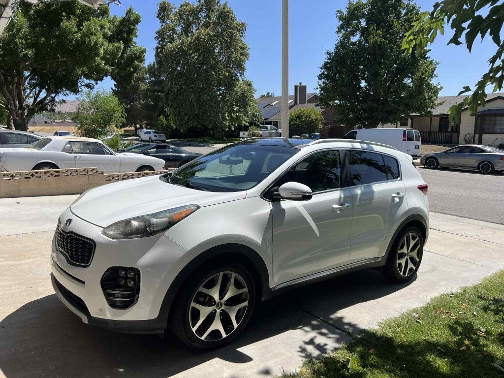 Kia sportish 2017 Clean title mileage 103.