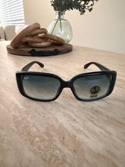 R*y-B*n Sunglasses