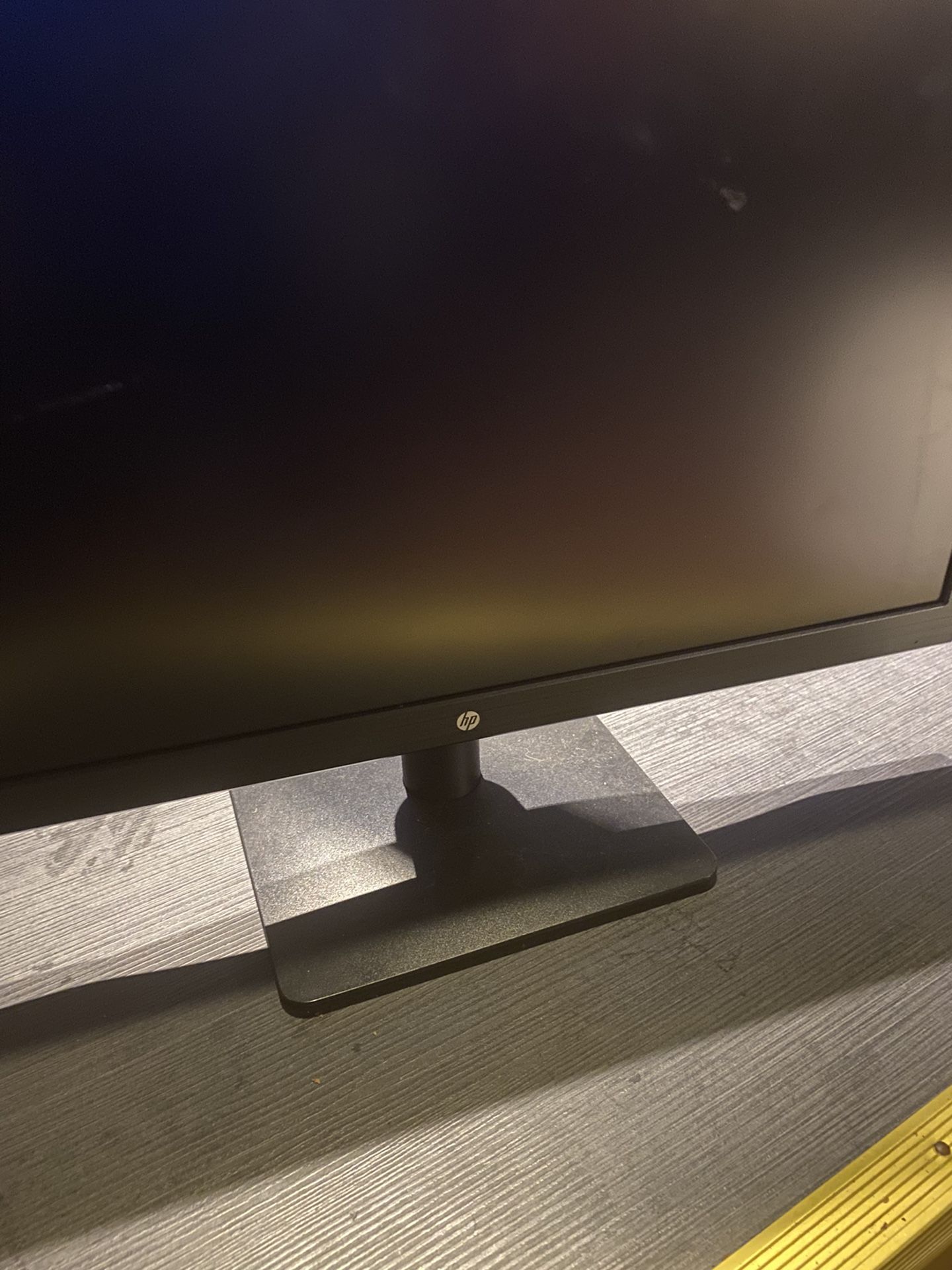 Monitors- Multiple Gaming/Office/Studio Monitors 17”-24” inch  
