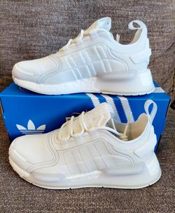 Size 7 Women's / 6 Men's - Brand New Adidas NMD_V3 Shoes