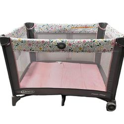 Graco Pack 'n Play On The Go Playard with Mattress