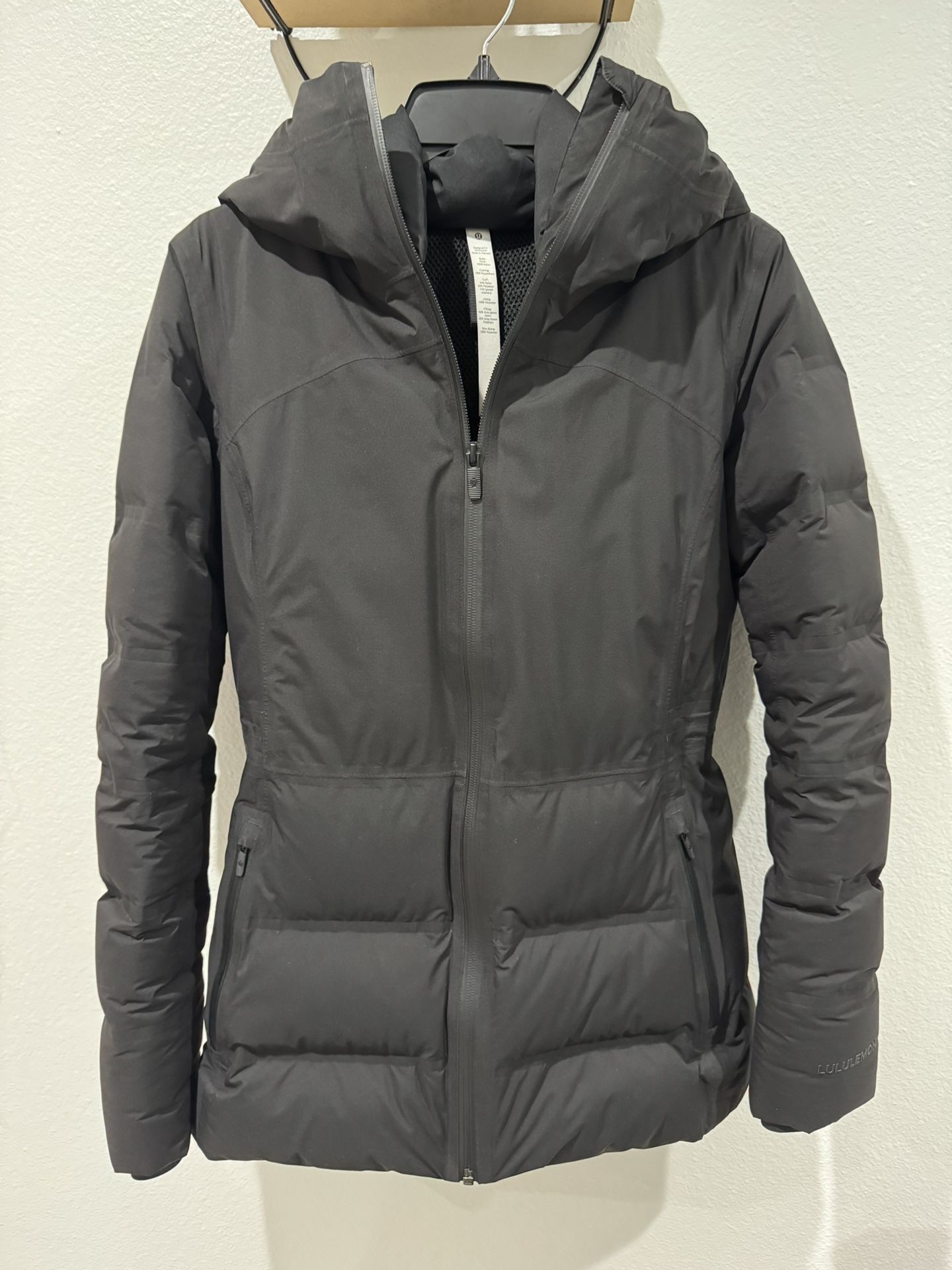 Lululemon Sleet Street Down Jacket Size 6