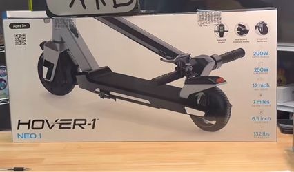 New in its box!!! Hover-1 Neo 1 Electric Scooter