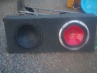 Two 12-in subs in dual box