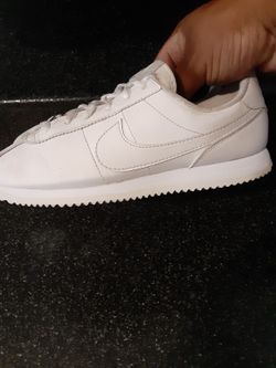 Nike cortez Women 8 Great Condition 