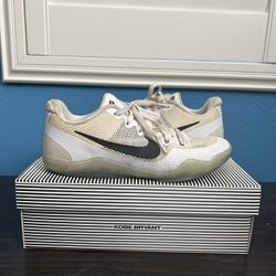 Nike Kobe 11 Low EM Fundamental size 9