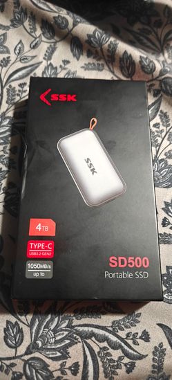 Portable SSD 4TB External Solid State Hard Drive USB C