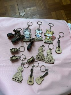  Cute Wooden Keychain 