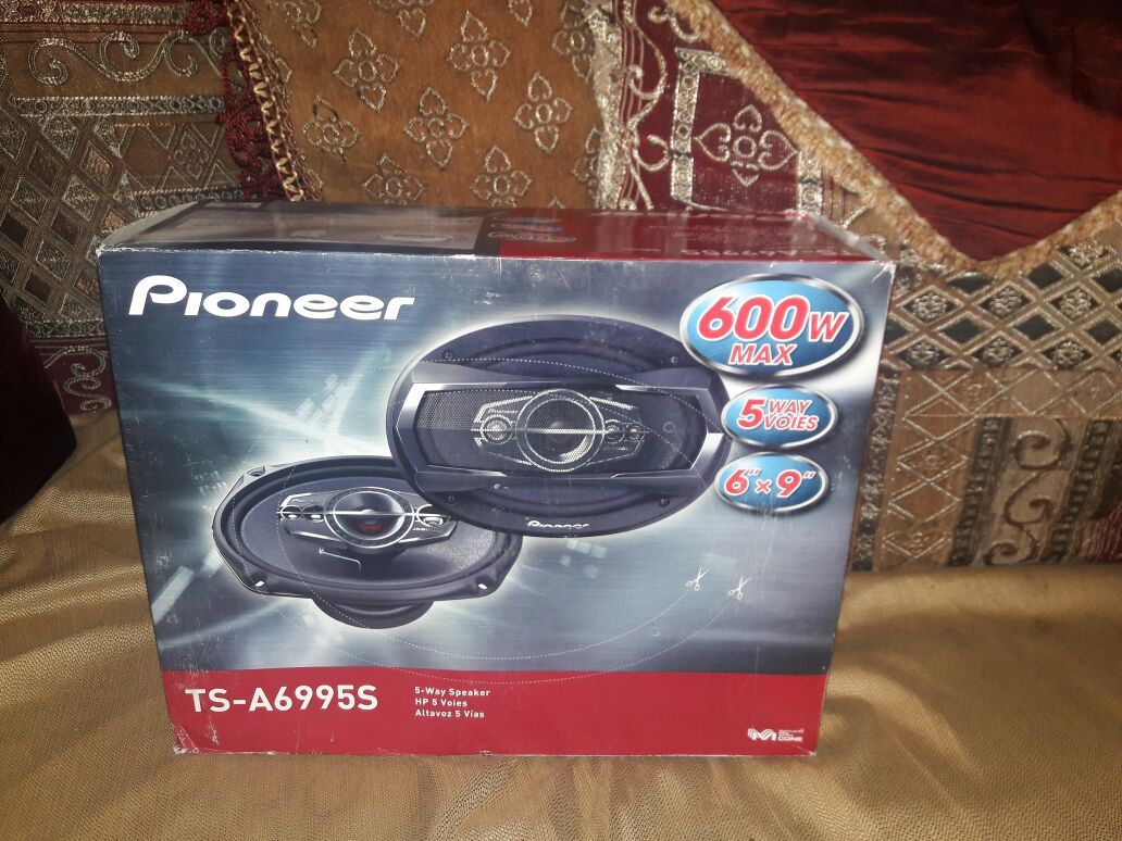 pioneer ts-a6995s 600w 5 way 6x9 speakers