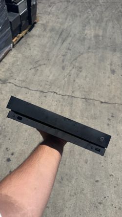 Xbox one X Prototype/Display