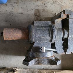 Vise with Anvil