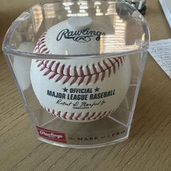 Brand New in Case Official Major League Baseball Rawlings