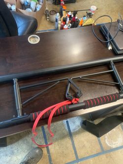 Pull-up bars with strength bands