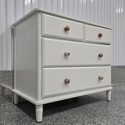 CHEST OF DRAWERS WITH CUSTOM KNOBS 