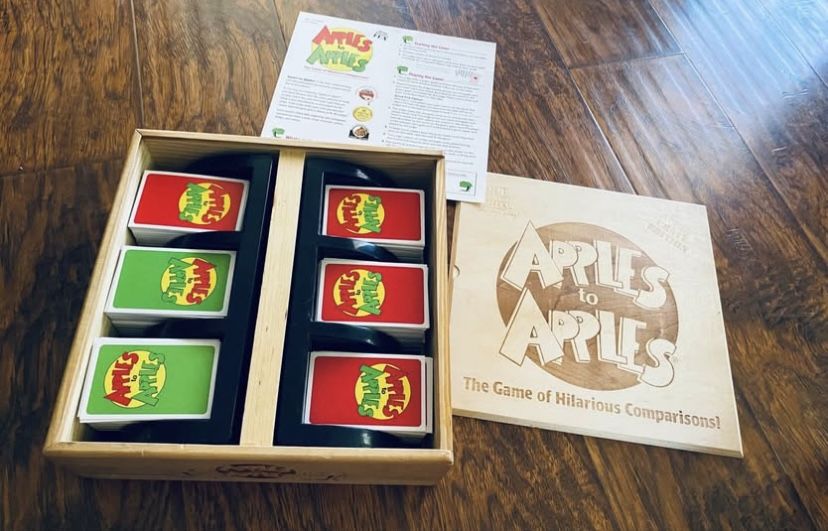 Mattel Apples To Apples Game Party Crate Wood Box 4-10 Players