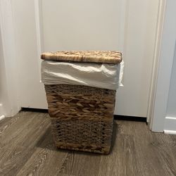 Hamper with washable liner