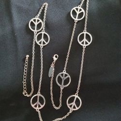 Aeropostale Peace Symbol Necklace SEE DESCRIPTION AND PHOTOS 