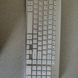 Apple Keyboard