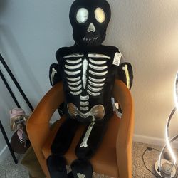 5ft Skeleton Body Buddy Halloween Pillow Plush Doll Isaac Mizrahi NEW Viral