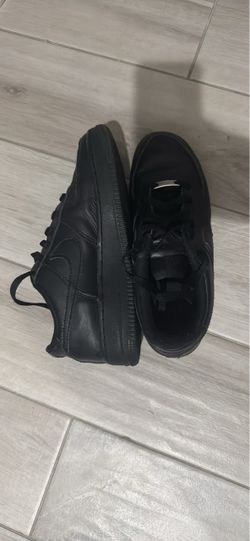 Black forces size 6.5y