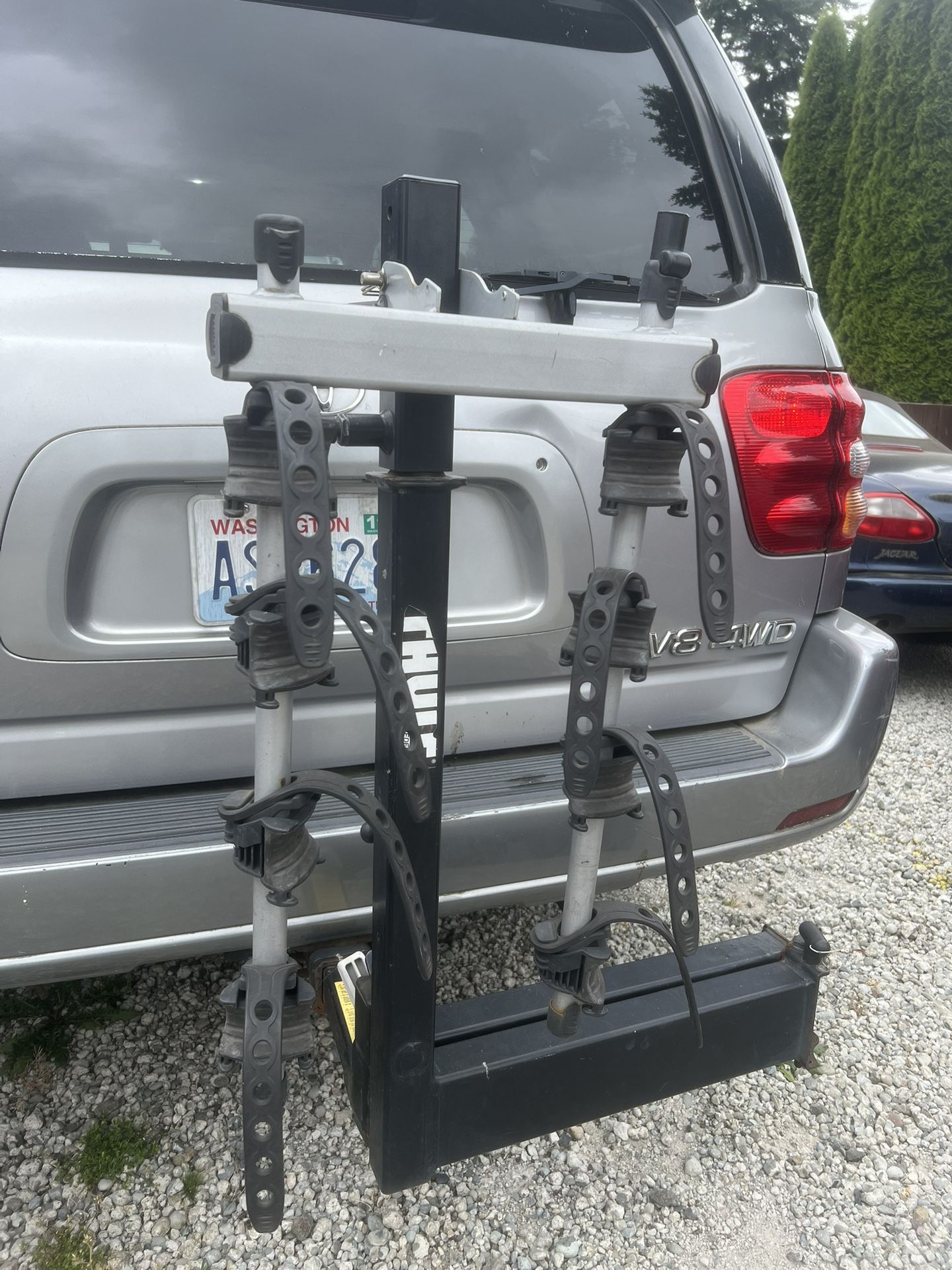 Thule Swing Away 4 Bike Rack with Locks