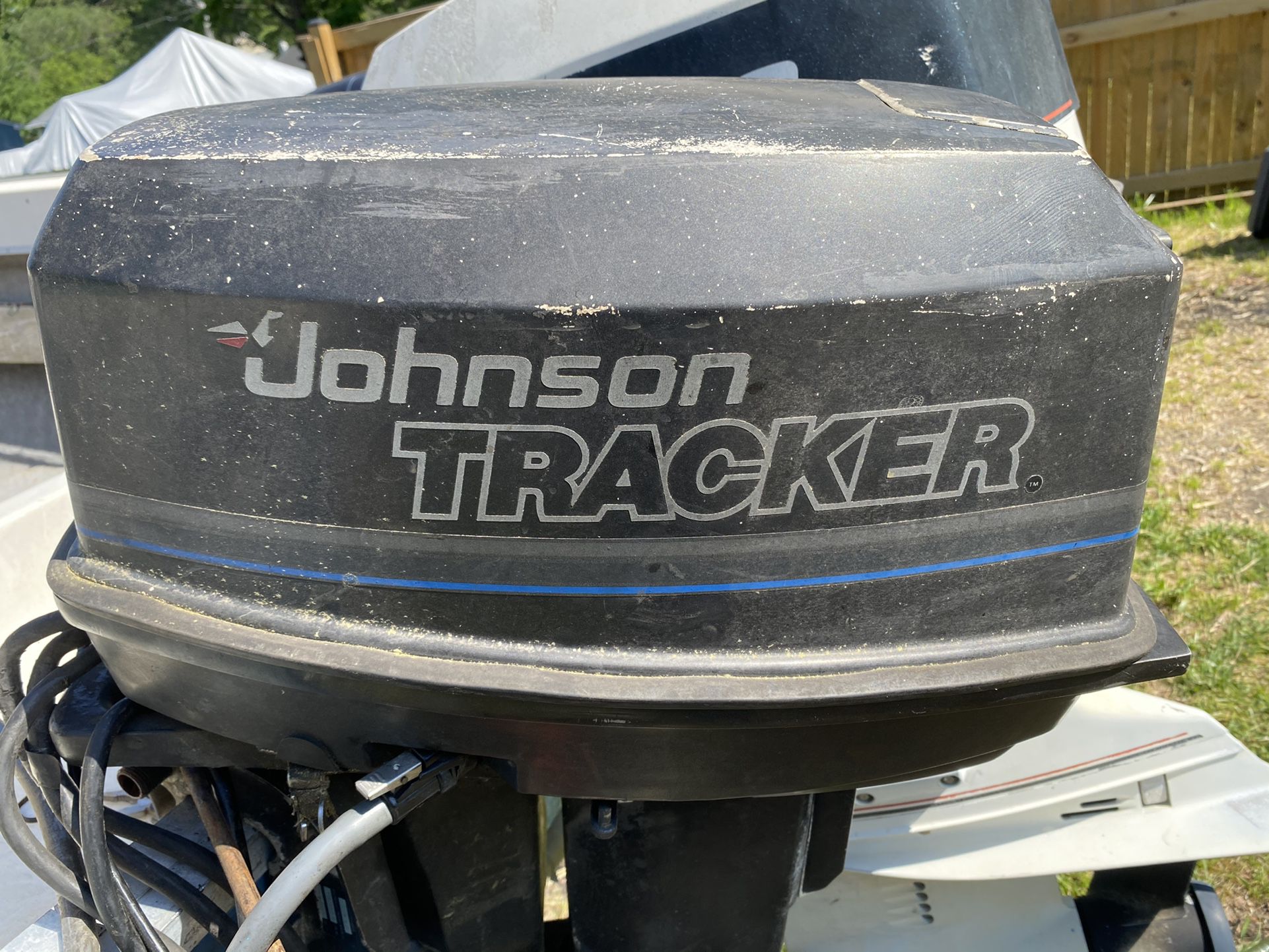 Photo 25 Hp Johnson Tracker Outboard Motor