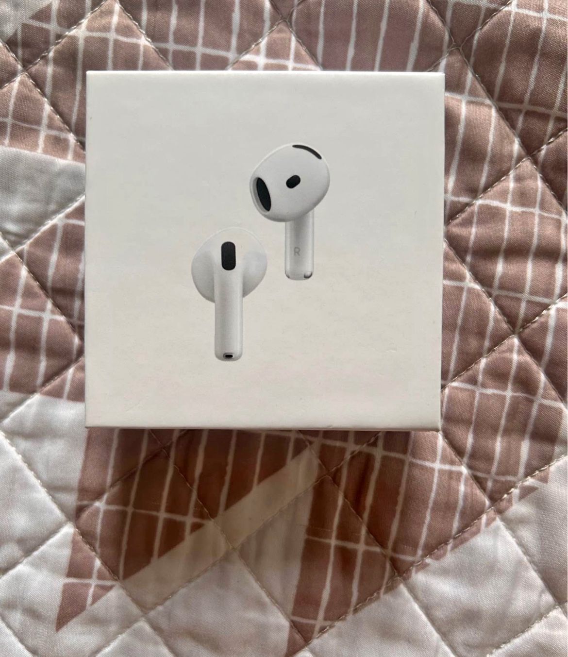 *BRAND NEW* Airpods 4