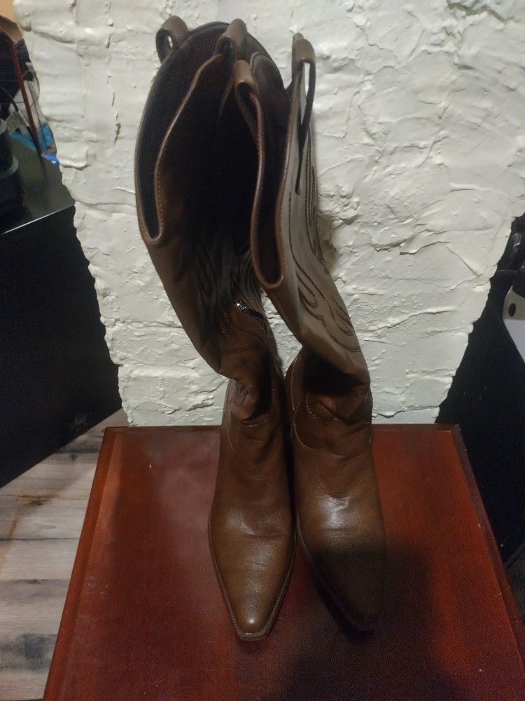  Womens Size 9.5 Brown Leather Western Cowboy Boots.